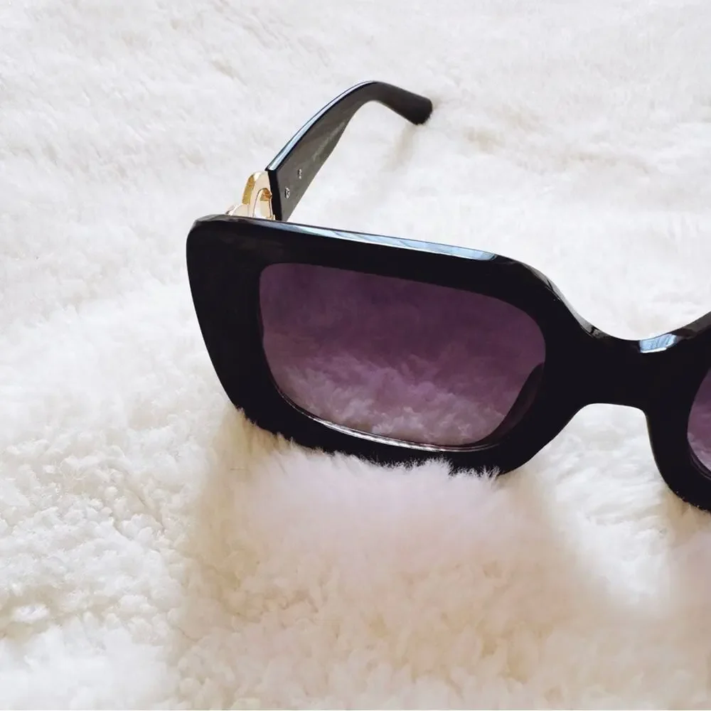 Stylens these chic